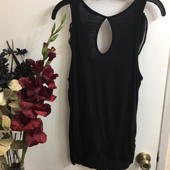 🖤Woman’s Ruffle Tank Top🖤 - Picture 2 of 4